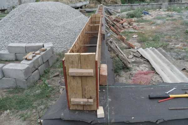 Укладка бетонной смеси в различные конструкции