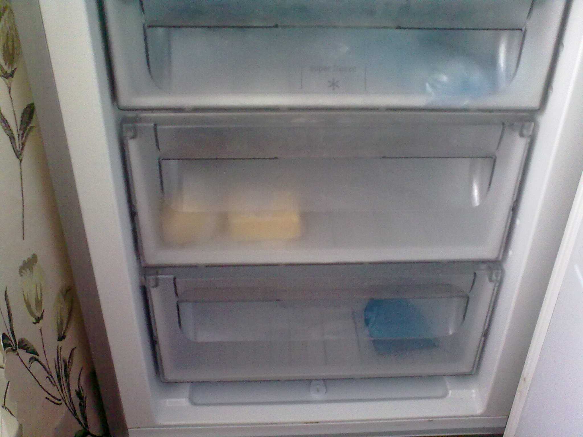 Не морозит камера холодильника