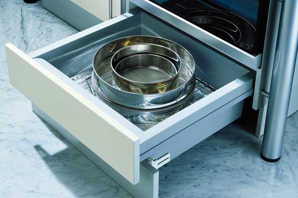 Зачем нужен ящик под духовкой у плиты? - все о кухне - от выбора материалов до бытовой техники