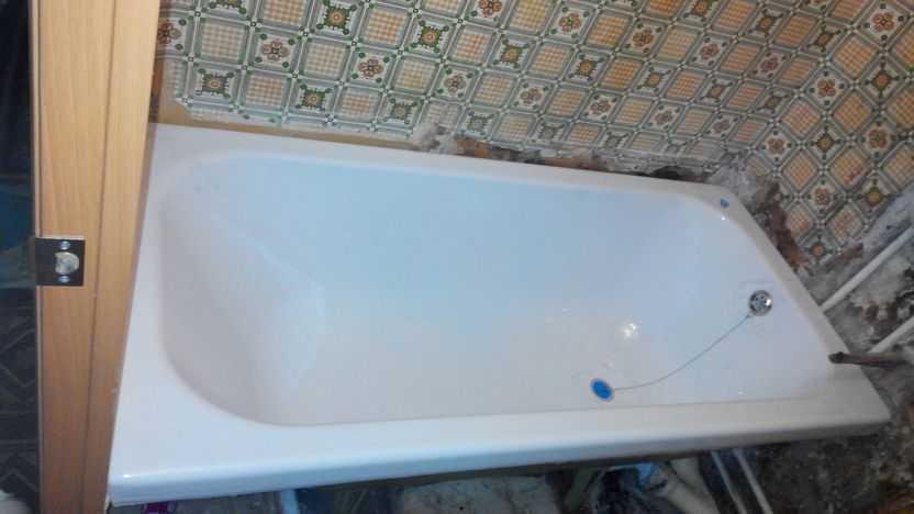 В каких случаях стоит устанавливать акриловый вкладыш в ванную