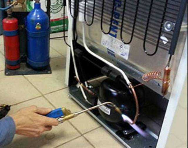 Как заправить холодильник фреоном в домашних условиях