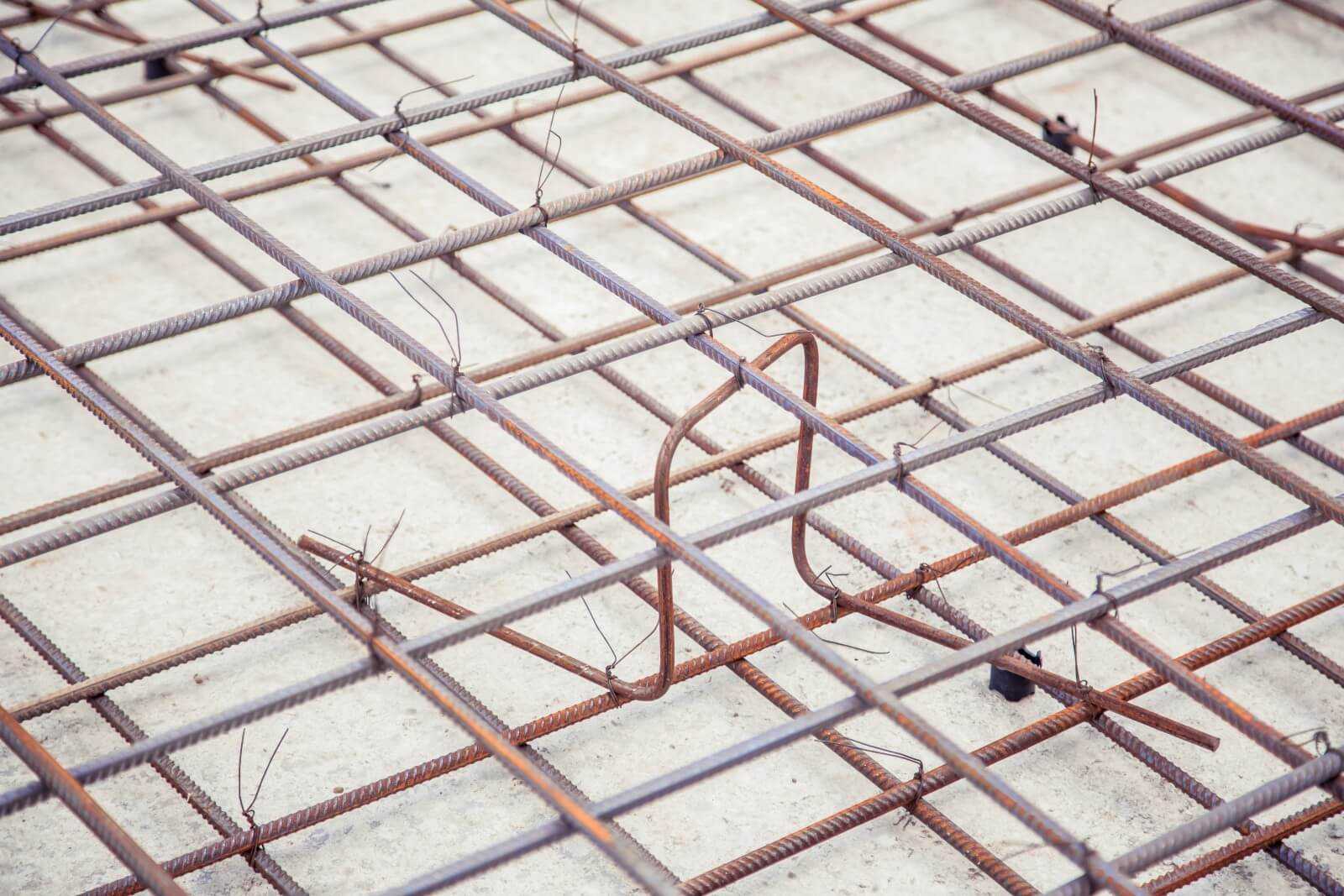 Армирование бетона: способы, материалы, технология укрепления арматурой, сеткой, стекловолокном