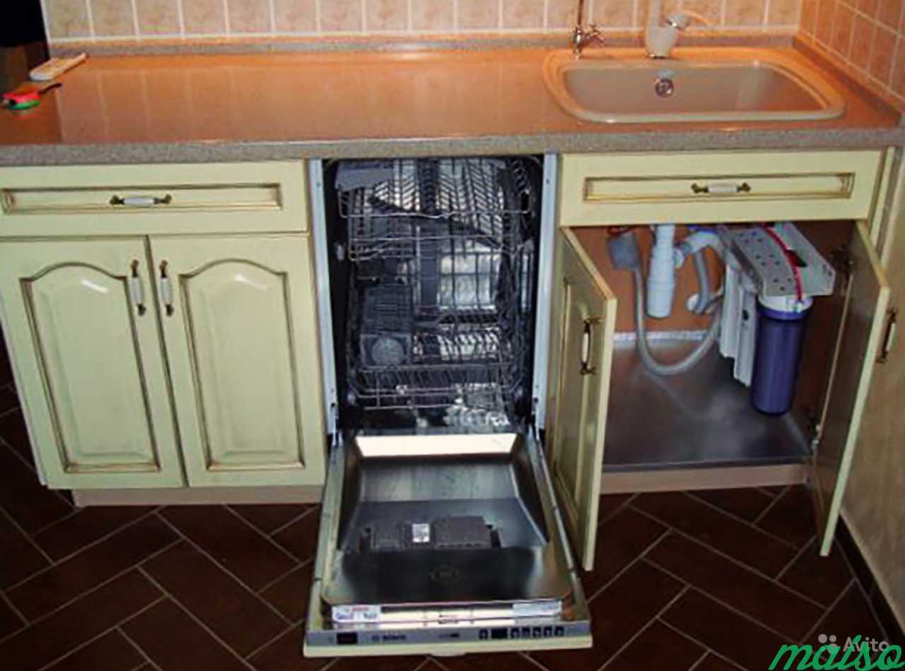 Варианты, как можно встроить посудомоечную машину в готовую кухню Условия монтажа посудомойки в шкаф или нишу Популярные решения для установки техники в кухонный шкаф или отдельностоящий модуль Что делать, если встраивание невозможно Инструкция по монтажу