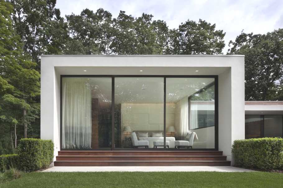 Дома из бетона и стекла: особенности, стеклянные веранды и примеры
