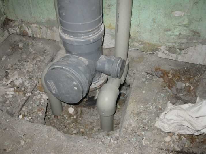 Разводка канализации в частном доме своими руками - схема труб