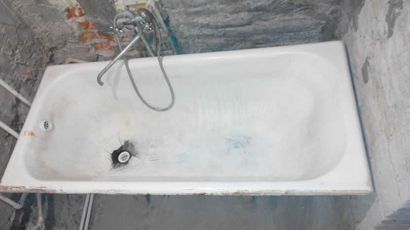 Акриловый вкладыш в ванную или «ванна в ванну» - стоит ли устанавливать?