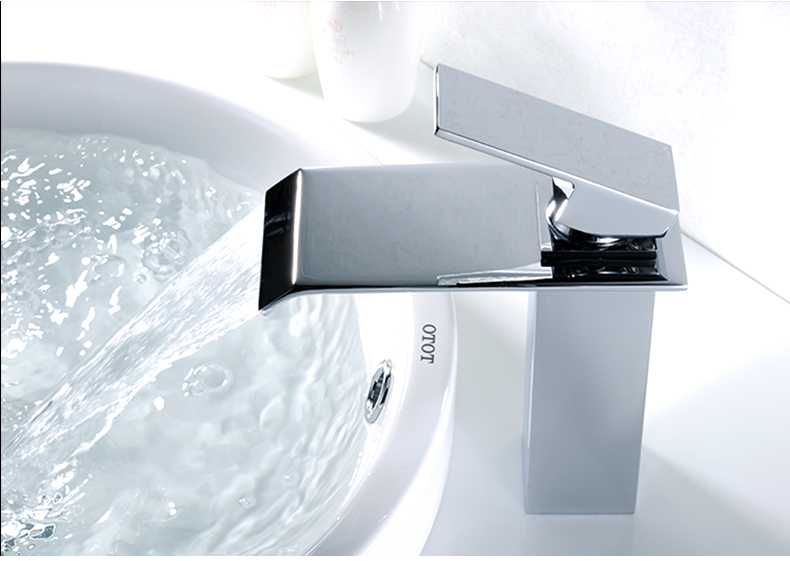 Обзор смесителей с каскадным изливом для ванной с душем: характеристики