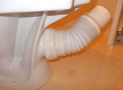 Подключение унитаза к канализации с косым, прямым или горизонтальным выпуском
