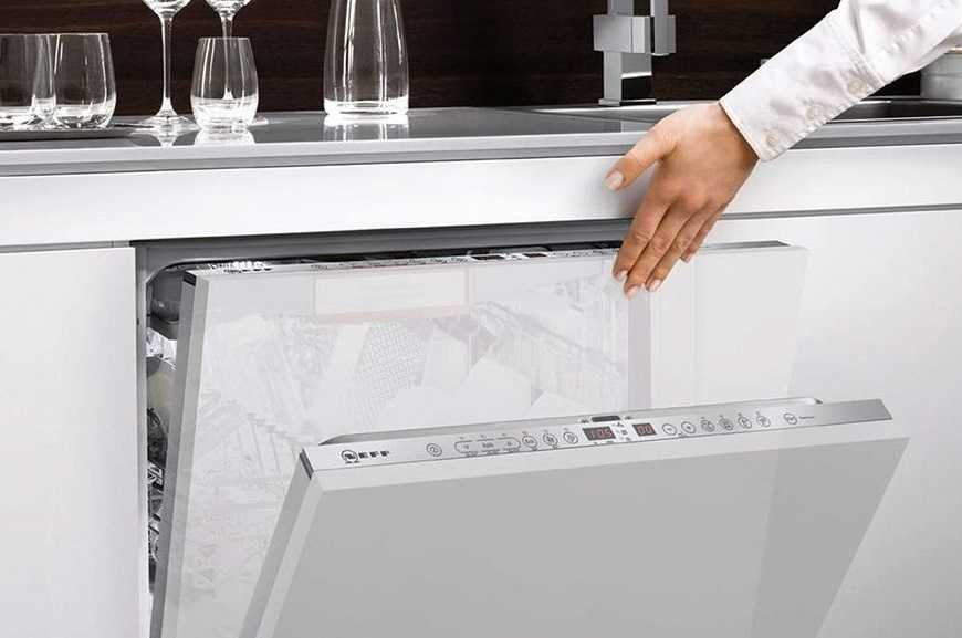 Как крепить фасад к посудомоечной машине: детальная инструкция (4 фото)