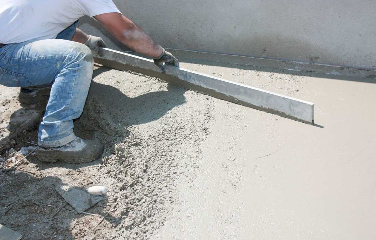 Устройство бетонных полов: подготовка и процесс бетонирования
