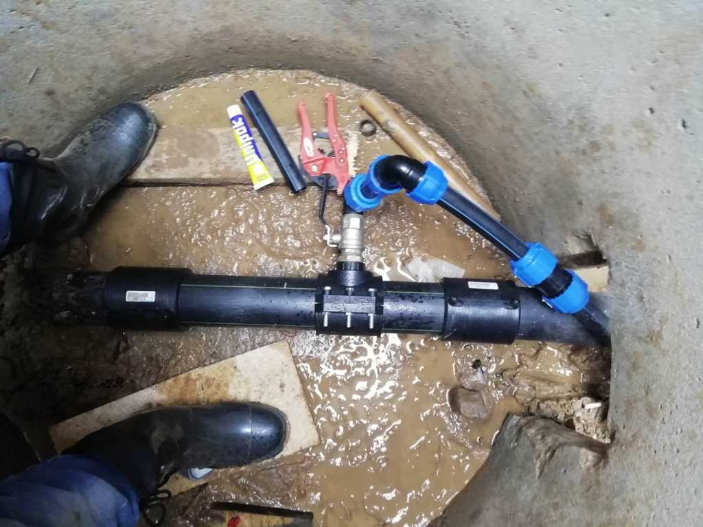 Врезка в канализационную трубу 110 мм - способы и особенности