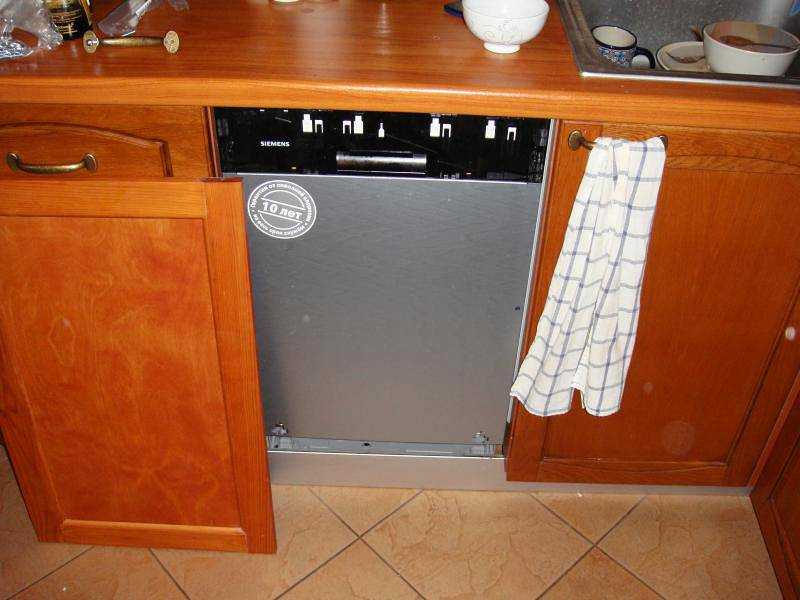 Установка посудомоечной машины в готовую кухню: варианты и порядок установки машины