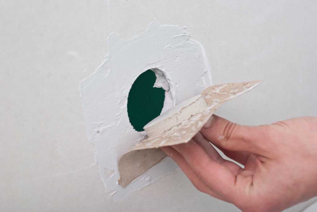 Чем заделать дыру в стене: полезные советы, инструкции и необходимые материалы