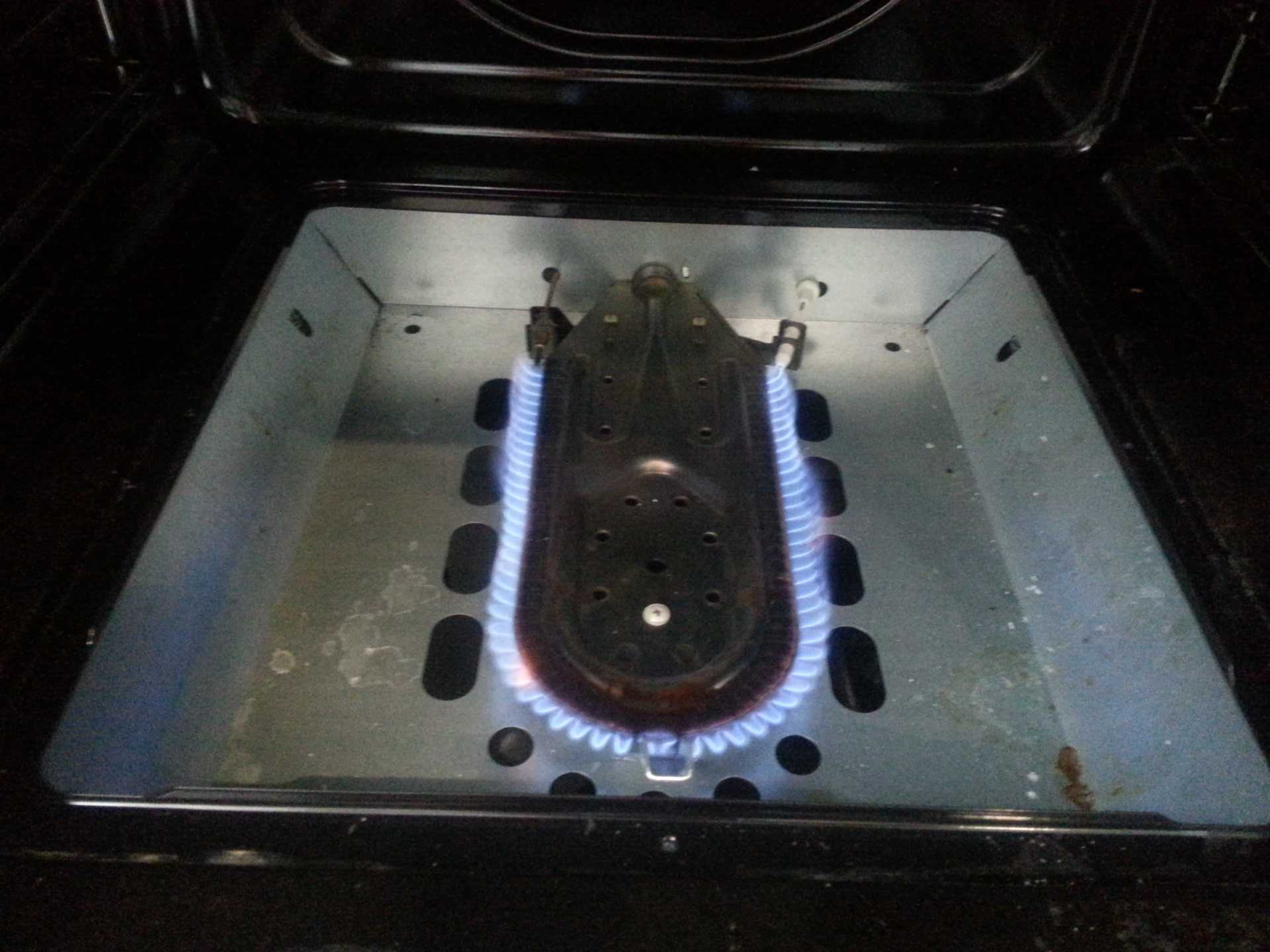 как испечь пиццу в газовой духовке чтобы она не подгорела фото 48